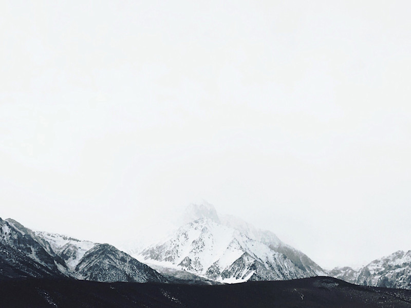 Sarah-Attar-Eastern-Sierra-17