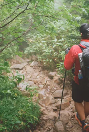 How to Choose the Best Women’s Hiking Clothes For Any Climate