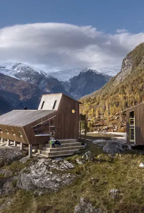 Norwegian Hiking Lodge Rethinks the Traditional Mountain Retreat