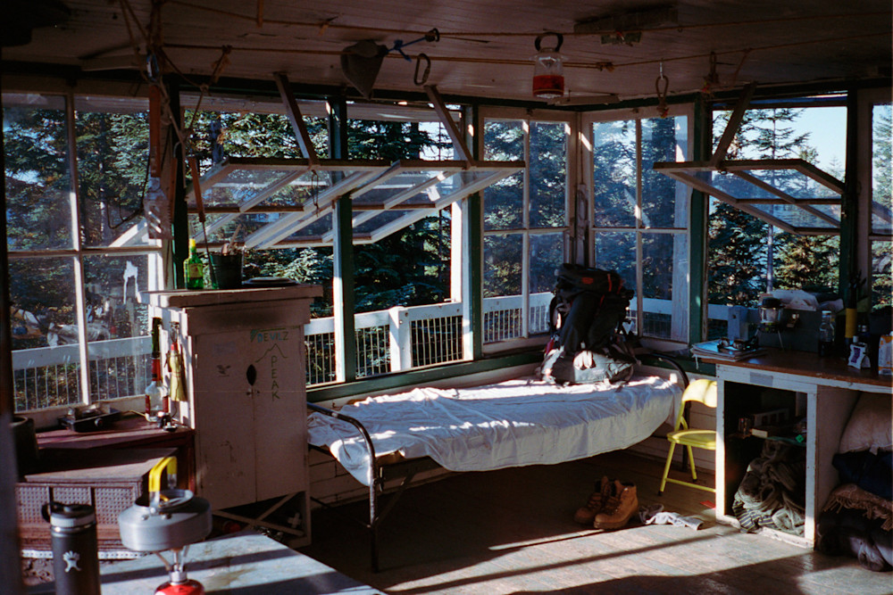 7-devils-peak-lookout-interior