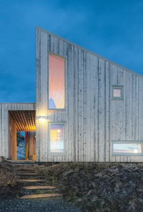 A Minimalist Seaside Retreat in Norway Worth Traveling For