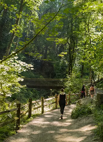 13 Urban Hikes That Link Neighborhoods, Public Art & Outdoor Adventure