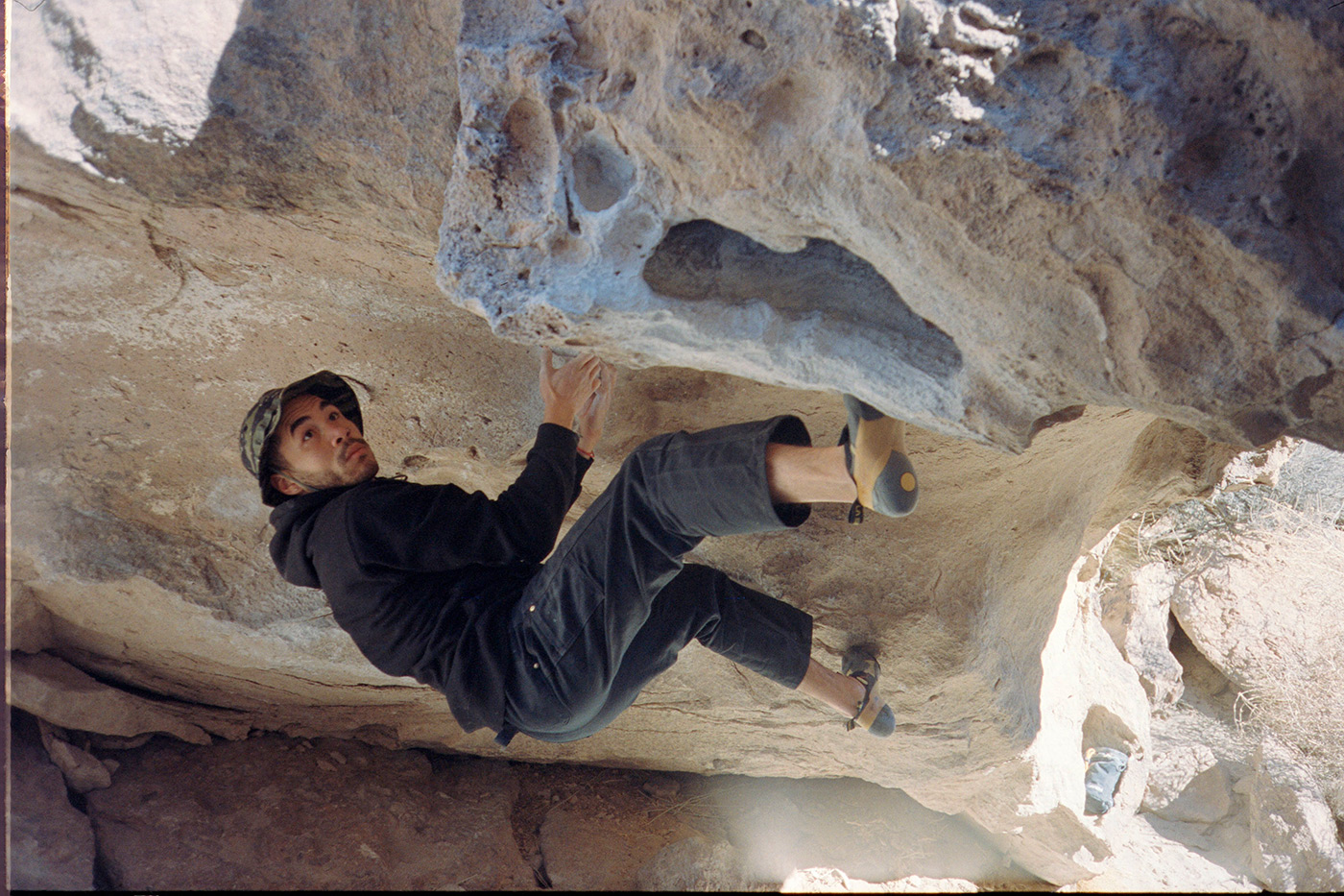 7 Coolest Climbing Pants for Bouldering 