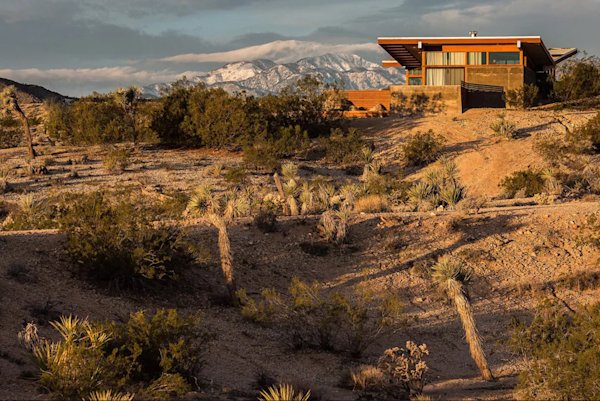 Joshua-Tree-Cabins-Yucca-Valley-Jackrabbit-2