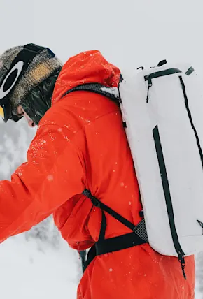 Pa'lante Snow Pack Review: A Backcountry Pack Inspired by Ultralight Hiking