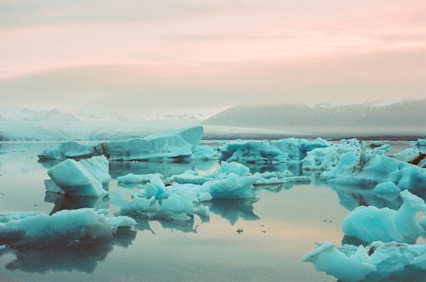 Barkman-Iceland-7-icebergs