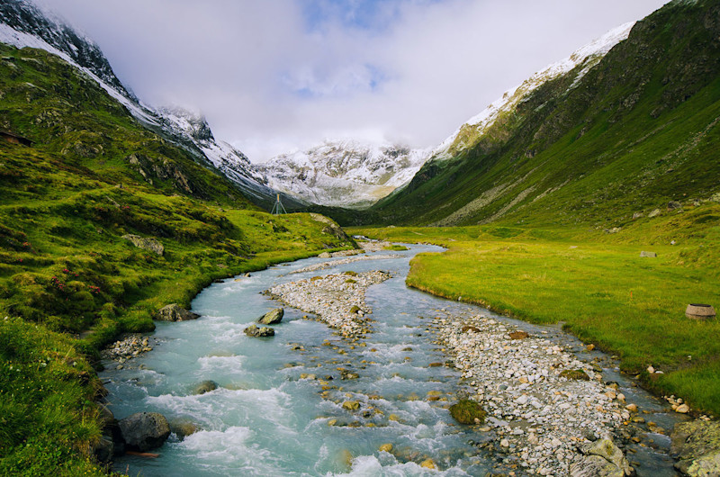 Stephen-Dagley-Austria-Hut-Hiking-Fieldmag-14