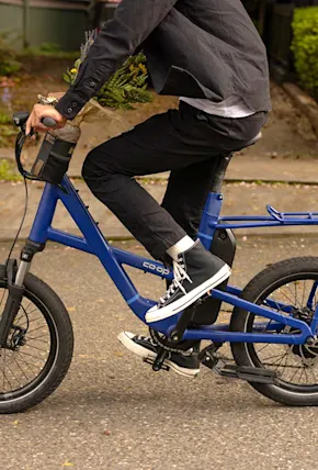 REI Generation e E-Bikes Make Around Town Travel Easy (and Affordable)