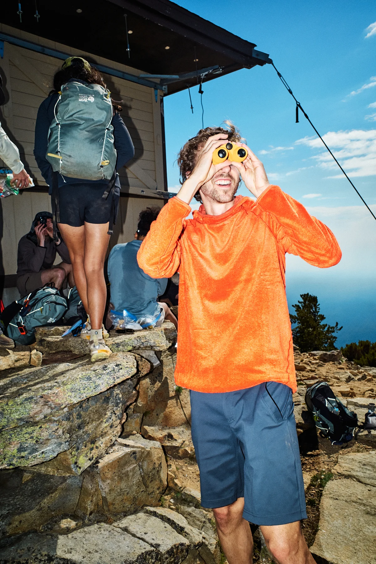 guiry-nason-ridge-rush-mountain-hardwear-binoculars