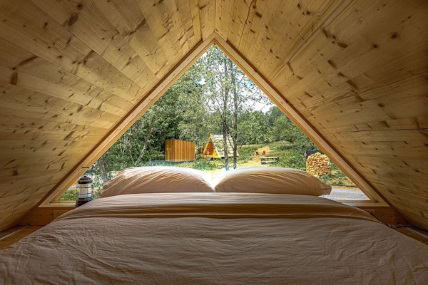 Catskills-Eastwind-Hotel-Lushna-Cabin-2