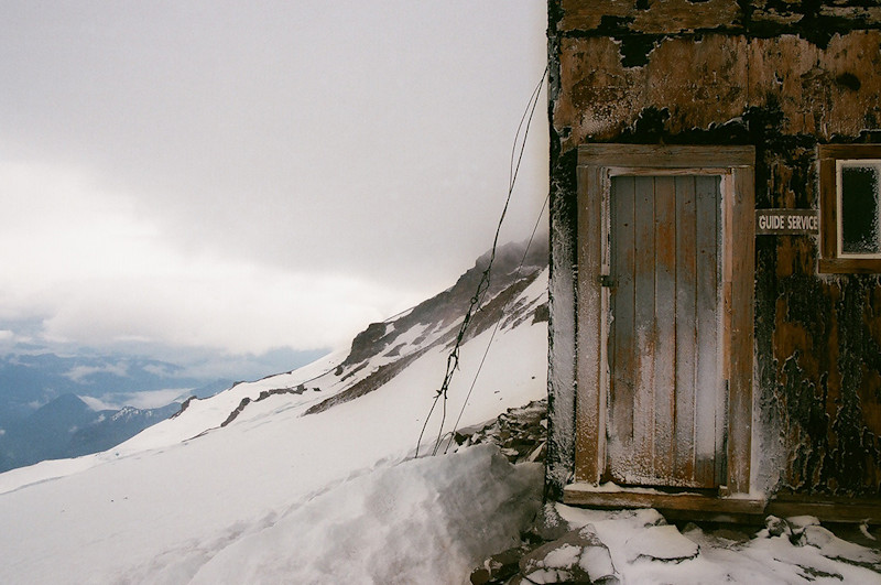 Alex-Eaton-Climb-Rainier-June-Fieldmag-4