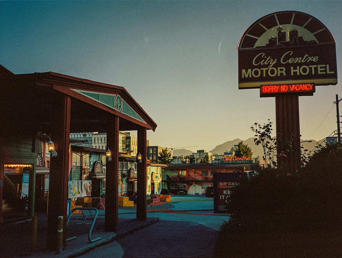 christie-fitzpatrick-fujiGA645-review-motel