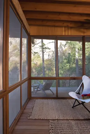 Flathead Lake Treehouse Is as Functional as it Is Creative
