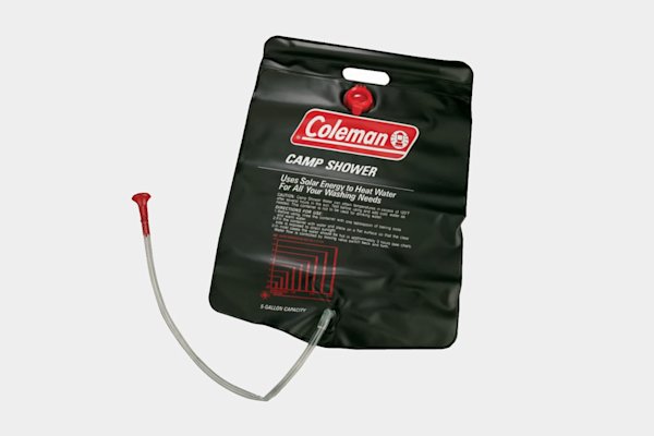 camping-showers-coleman-5-gallon-solar-shower