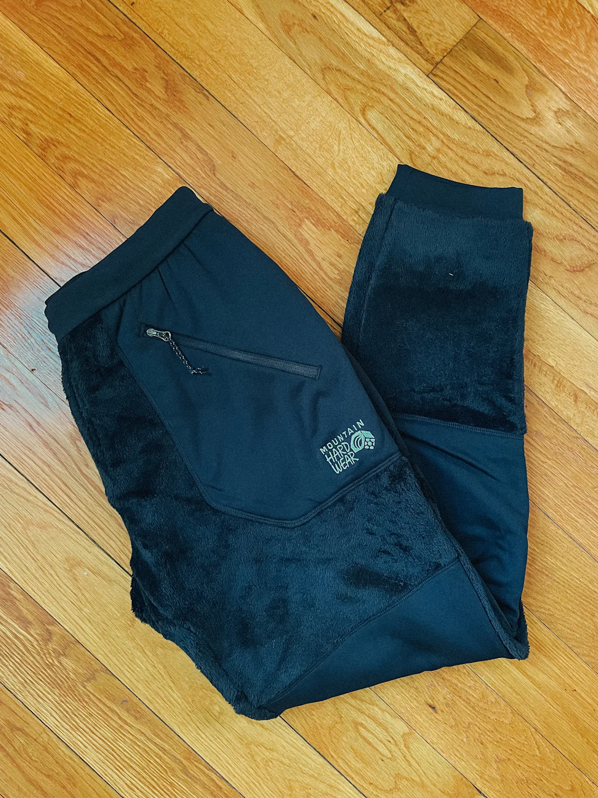 leon-hedgepeth-fleece-pants-mountain-hardwear