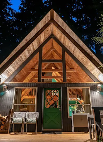 18 Best Cabin Rentals in Washington State to Explore This Season