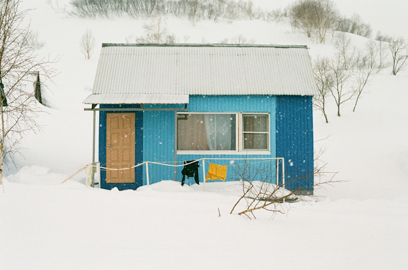 Tanner-Bowden-Kamchatka-Ski-Fieldmag-8