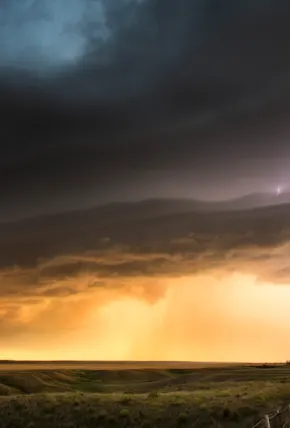 Interview: Weather Photographer & Storm Chaser Kelly DeLay