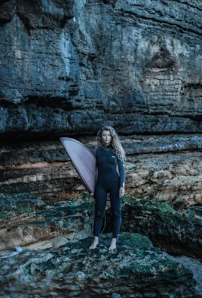 Ocean's Embrace: How Lena Kemna Uses Freediving to Sharpen Her Surf Skills