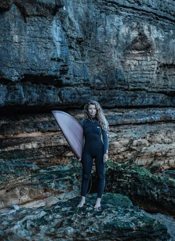 Ocean's Embrace: How Lena Kemna Uses Freediving to Sharpen Her Surf Skills