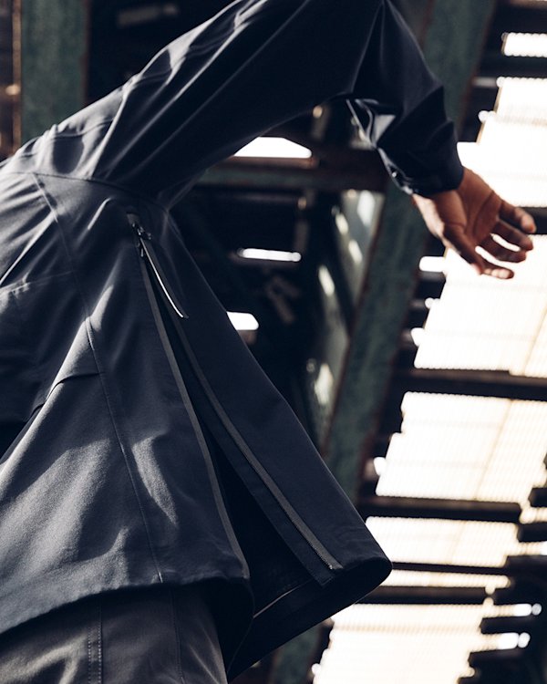 Outlier-Ecstasy-inthe-Rain-Jacket-5