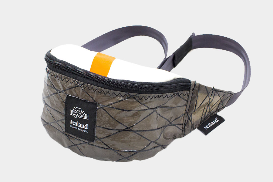 Sealand-Moon-Pack-gear