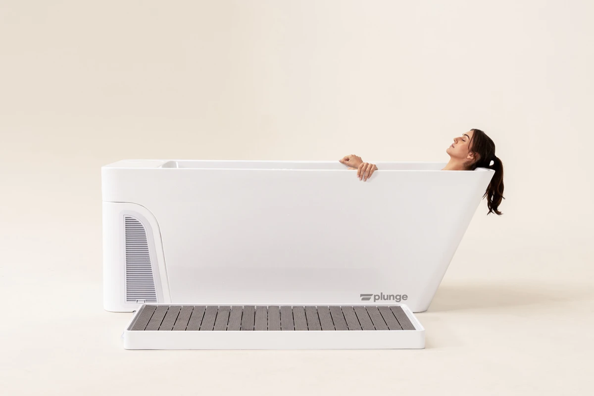 Plunge All-In Is an Aesthetic Cold & Hot Tub for Home