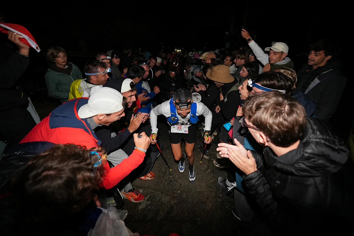 utmb-2026-racer-amid-crowd