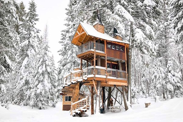 Top-Treehouses-Meadow-Lark-Exterior