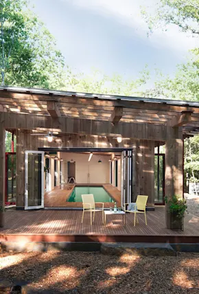North River Architecture's Hidden Poolhouse Outside NYC Is A Dream Realized