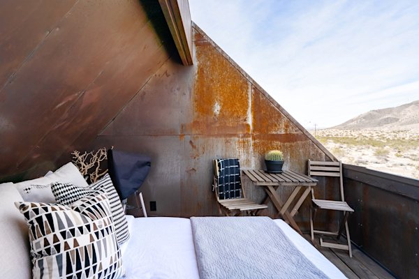 Folly-Off-Grid-Cabin-2-Best-Joshua-Tree-Airbnb