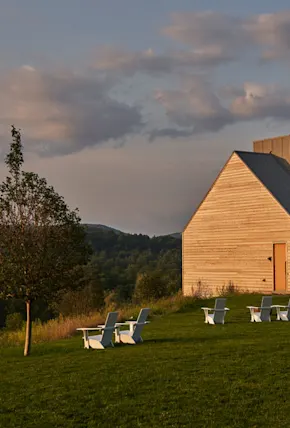 Escape to Inness, a Quiet Farmland Cabin Retreat in Upstate New York