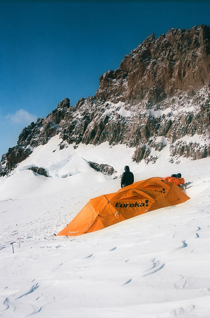 Alex-Eaton-Climb-Rainier-June-Fieldmag-13