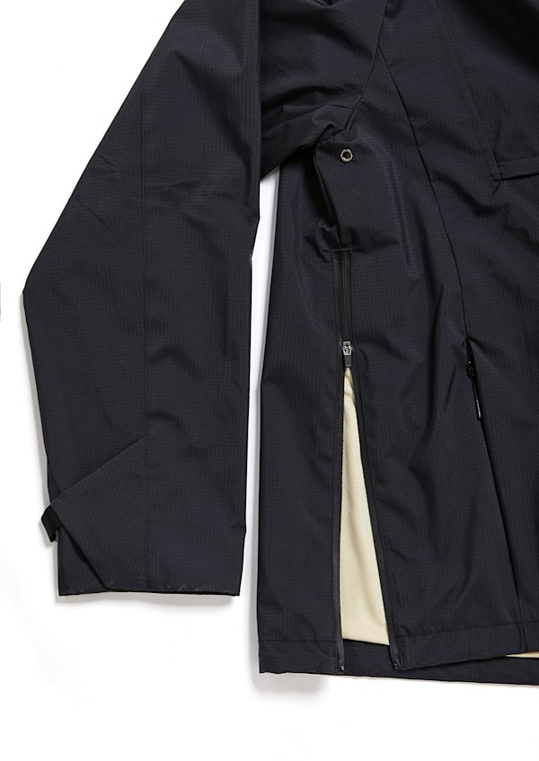 Shadow eVent Anorak side zip detail