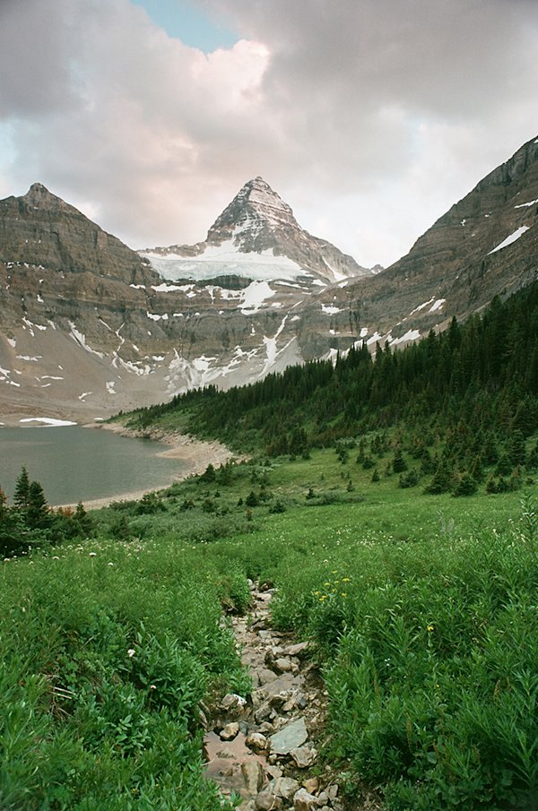 Zach-Bergamin-Backpack-Mt-Assiniboine-1
