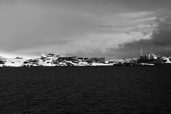 Losse-Antarctic-Icebreaker-4