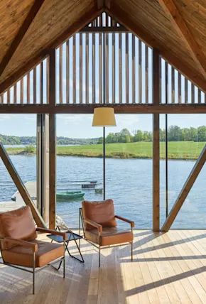 This Stunning Seaside Cabin Near Oslo Invites the Outside In