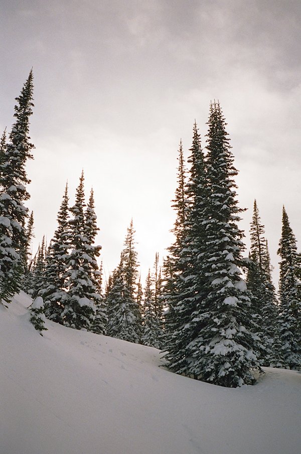 Bell-Lake-Yurt-Montana-Ski-FieldMag-25