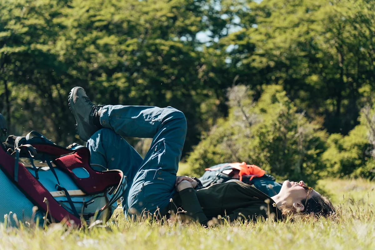 fjallraven-keb-trousers-review-Chien-Hao-Wang-lounging