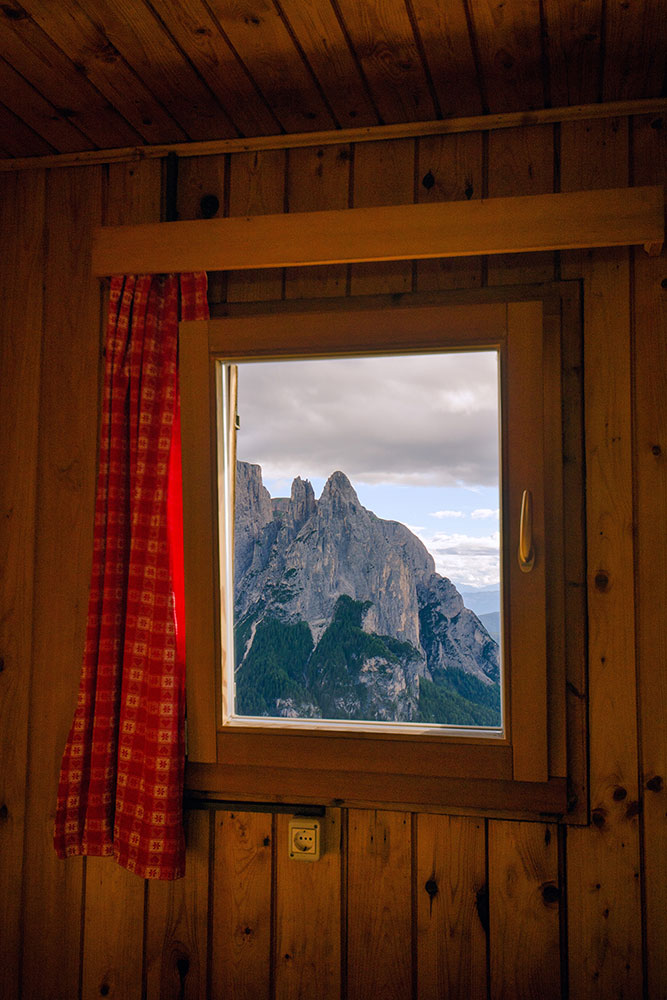 Stephen-Dagley-Austria-Hut-Hiking-Fieldmag-8