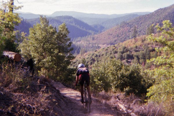 Hundy-Grinduro-35mm-8