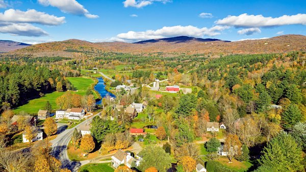 The 11 Best Northern Vermont Cabin Rentals to Visit This Winter