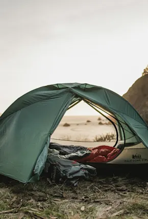 10 Gear Essentials for Beginner Backpackers