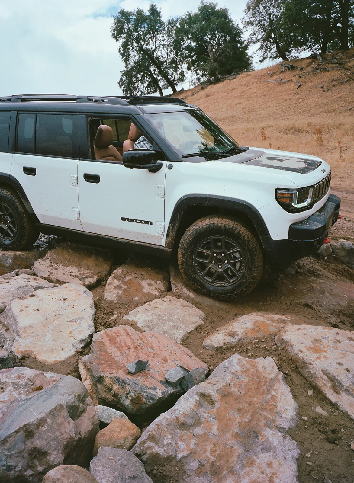 JEEP-Recon-8-Rocks
