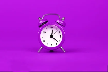 紫色闹钟