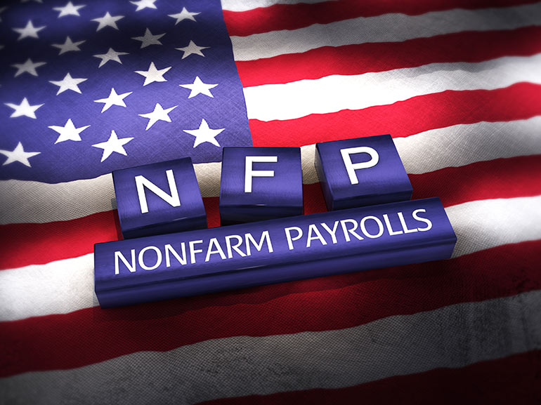NFP Nonfarm Payrolls Textblöcke über der US-Flagge