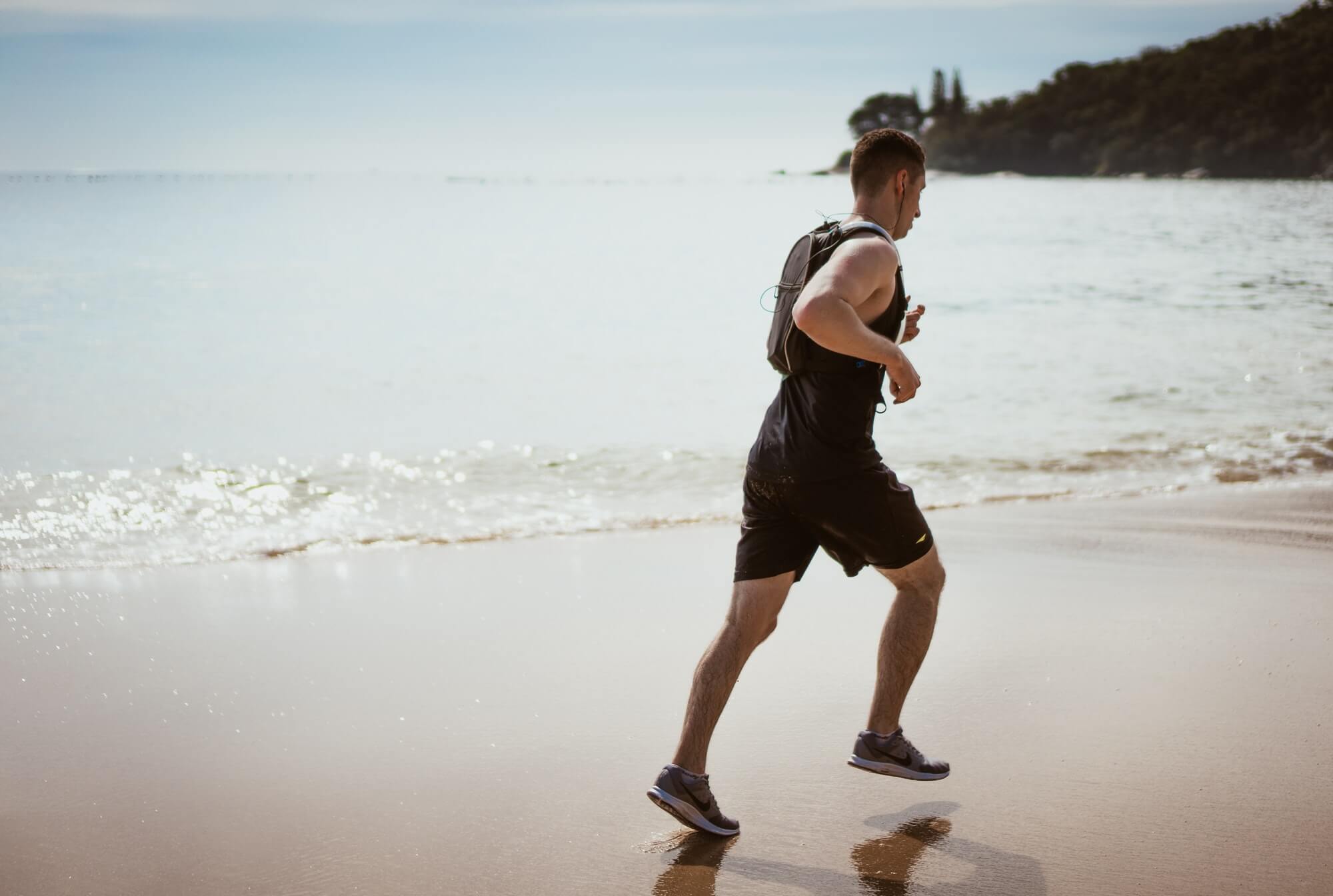 intermittent-fasting-man-exercising