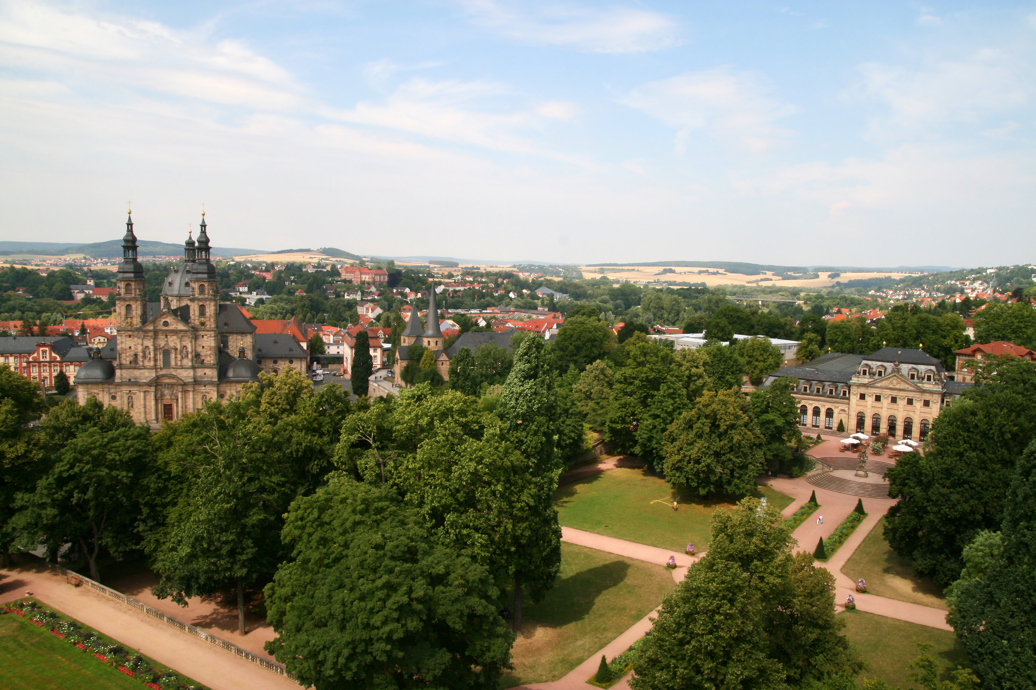 Ansicht der Stadt Fulda mit den Sehenswürdigkeiten Dom und Stadtschloss