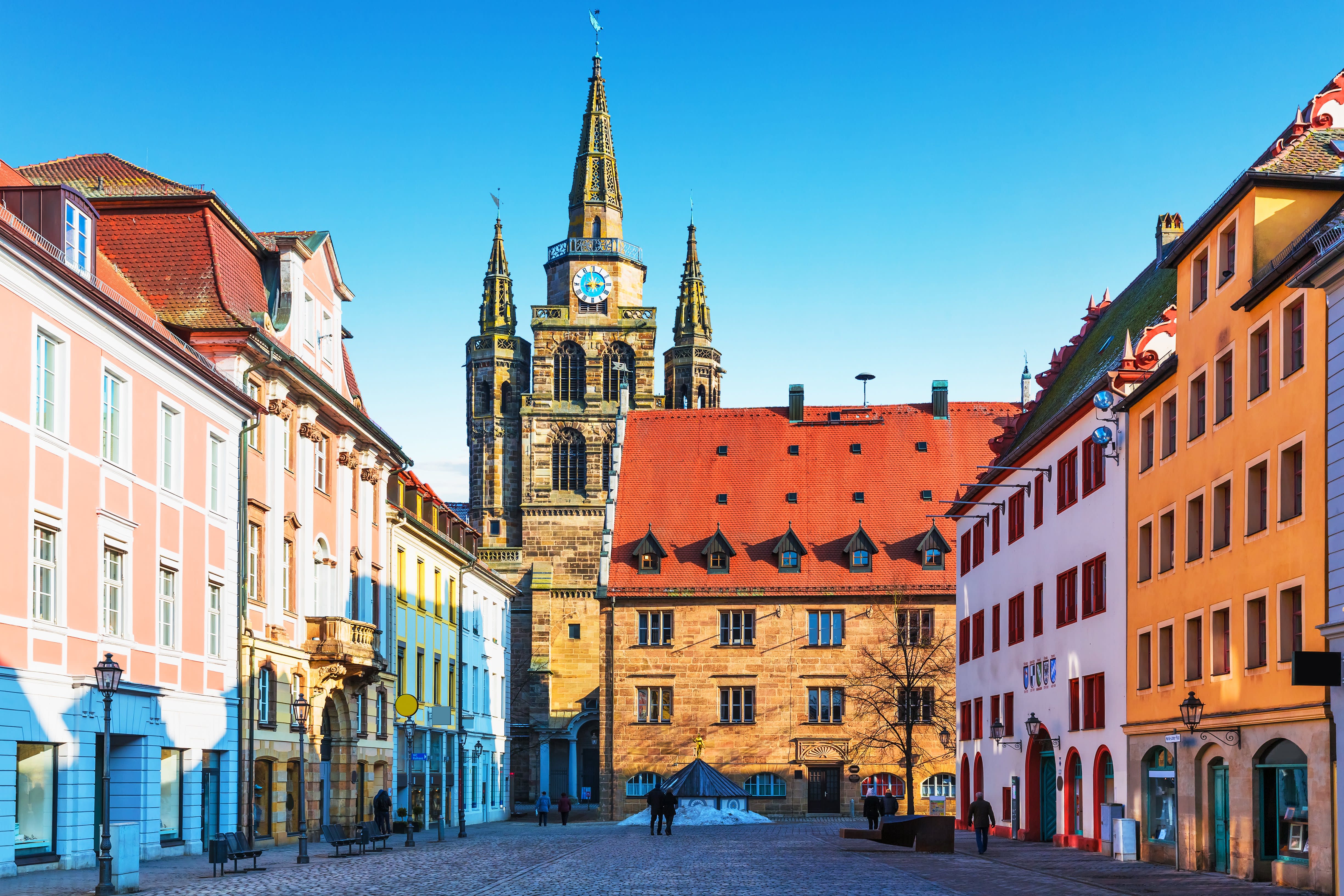 Ansicht der Stadt Ansbach mit der Sehenswürdigkeit Martin-Luther-Platz