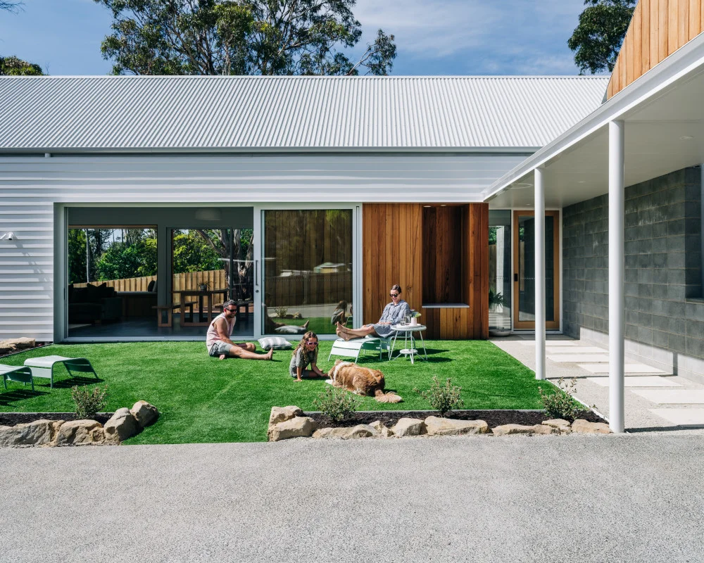 linea-weatherboard-modern-TAS-bluffhouse-prestonlane-langfordprojects-adamgibsonphoto-jameshardie-40-Image Gallery JH Website